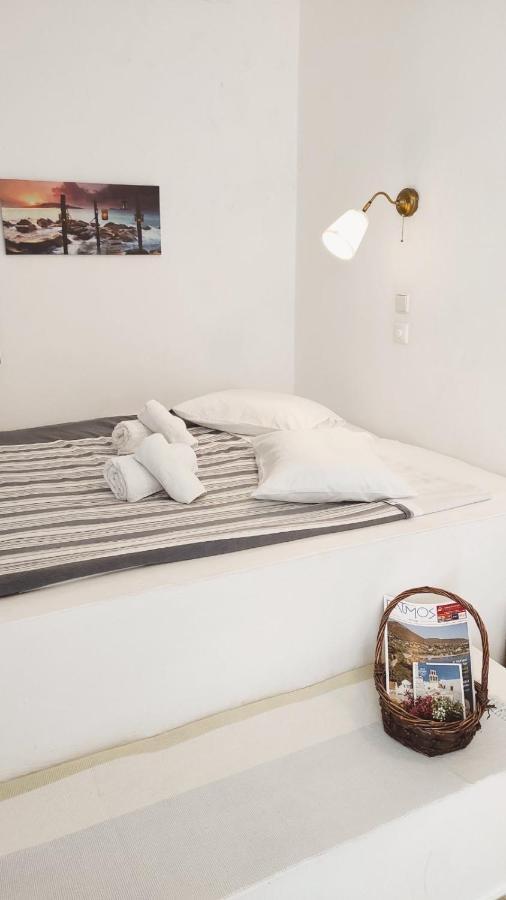 Aparthotel Lampi's Dolphin à Pátmos Extérieur photo