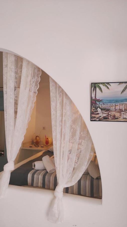 Aparthotel Lampi's Dolphin à Pátmos Extérieur photo